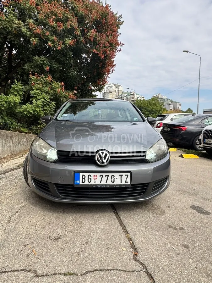 Volkswagen Golf 2010 photo 2