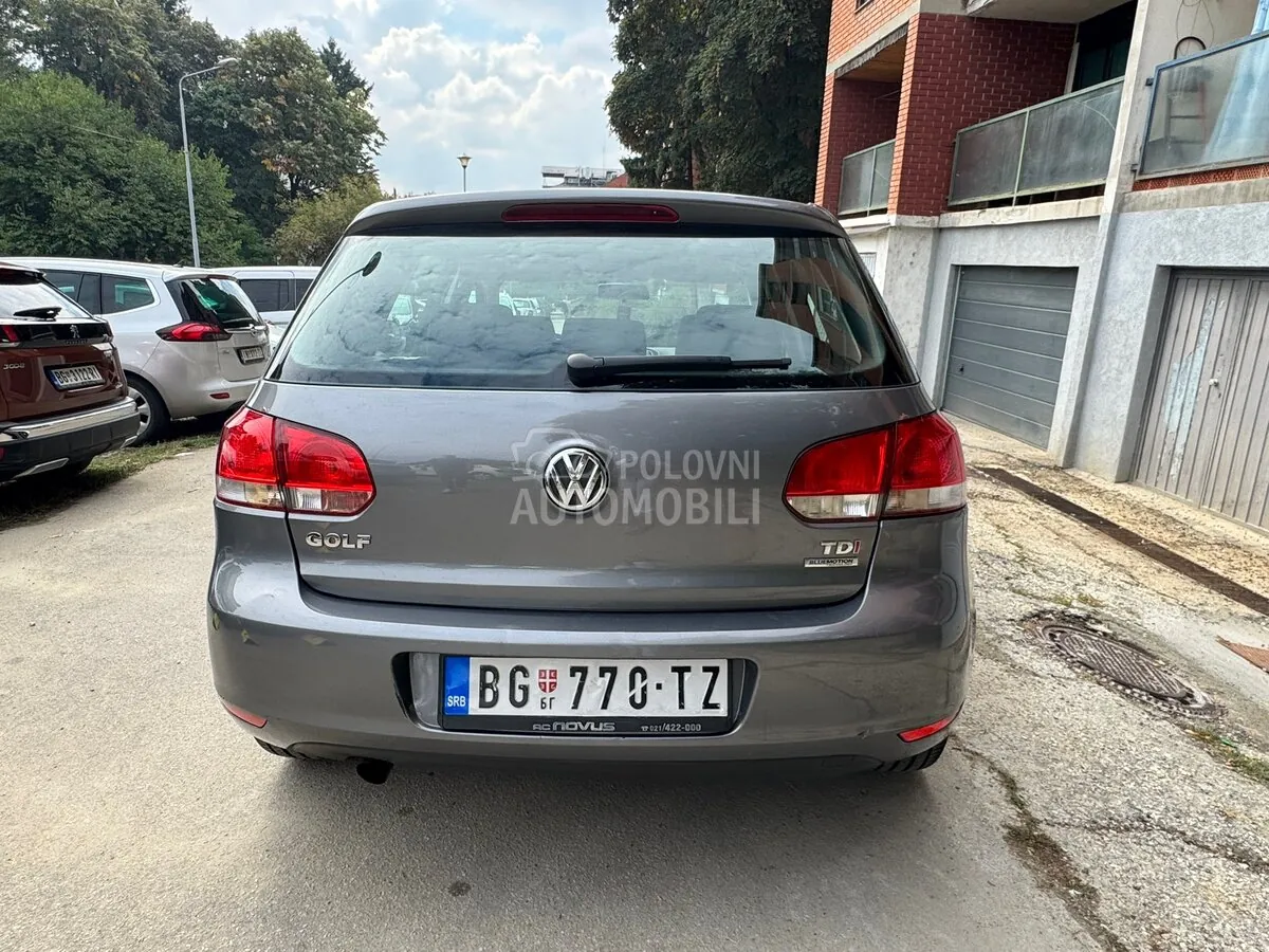 Volkswagen Golf 2010 photo 5