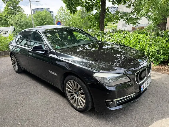 BMW 740I 2012 photo 4