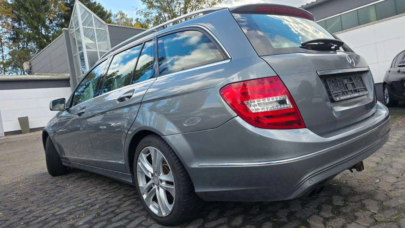 Mercedes-Benz C-Class 2012 photo 4