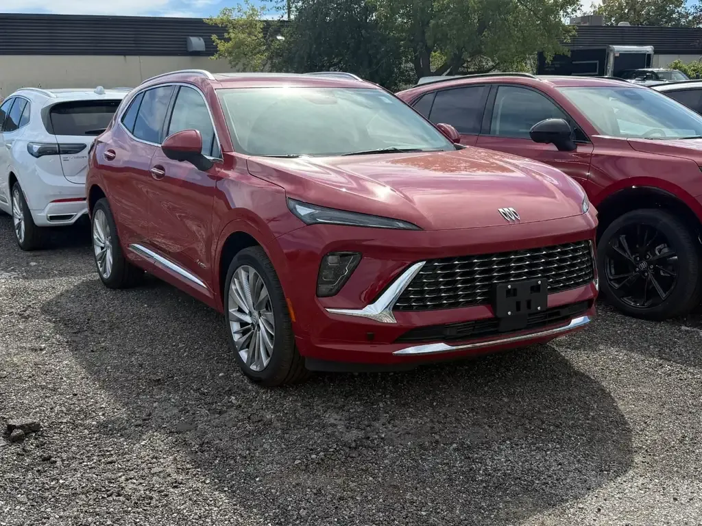 Buick Envision 2026 photo 2