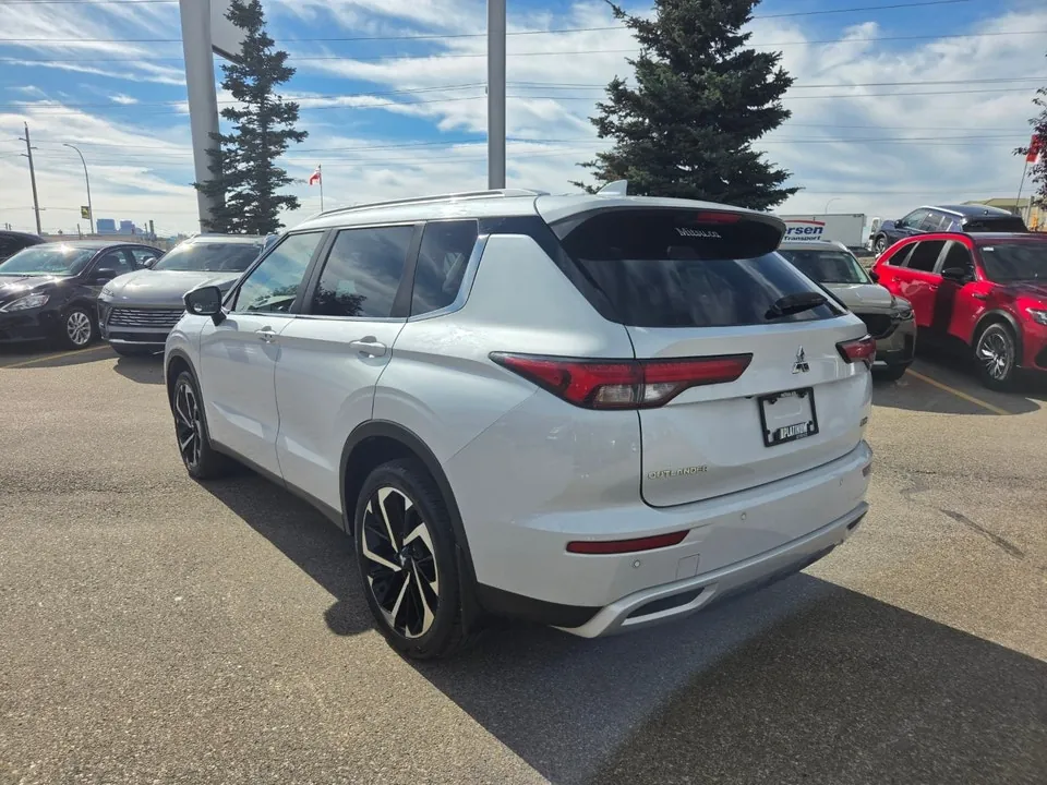 Mitsubishi Outlander 2023 photo 5