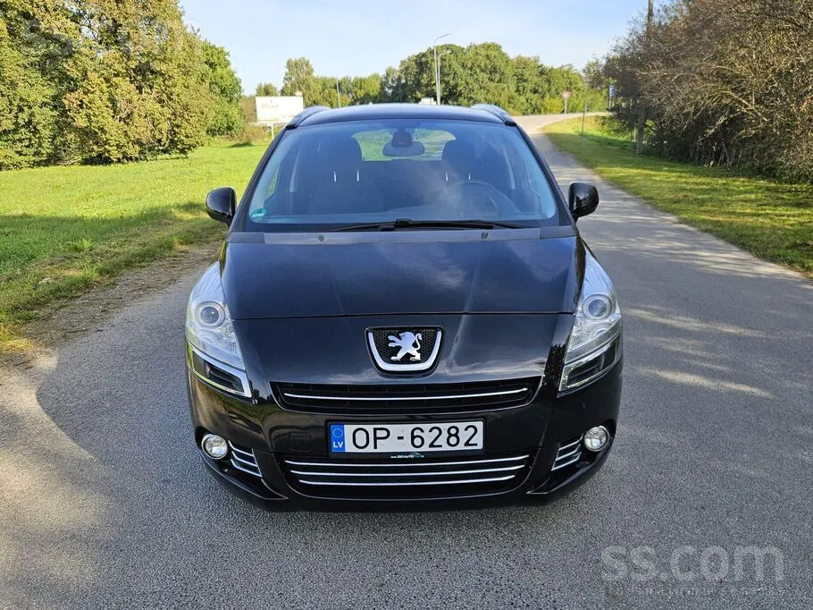 Peugeot 5008 2012 photo 2
