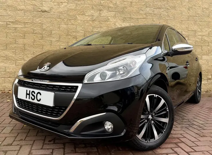 Peugeot 208 2018 photo 2