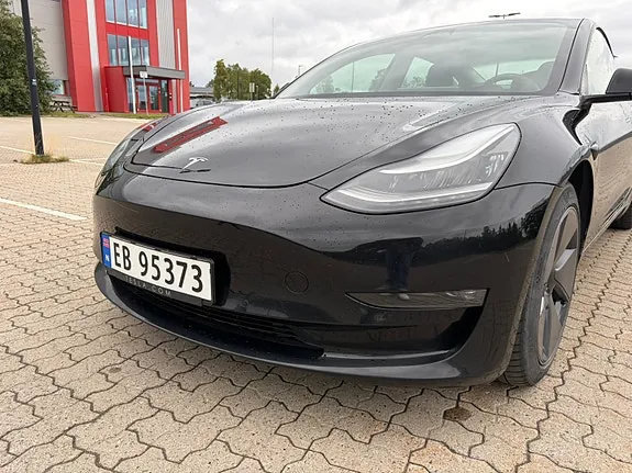 Tesla Model 3 2021 photo 3