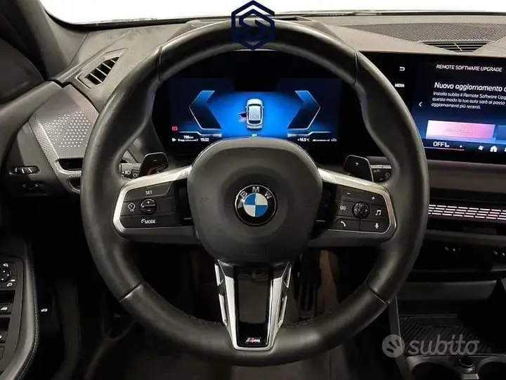 BMW 1 Series 2025 photo 4