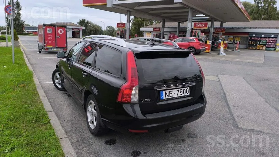 Volvo V50 2011 photo 5