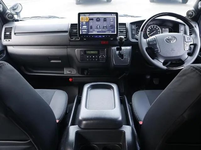 Toyota Hiace Gl 2022 photo 2