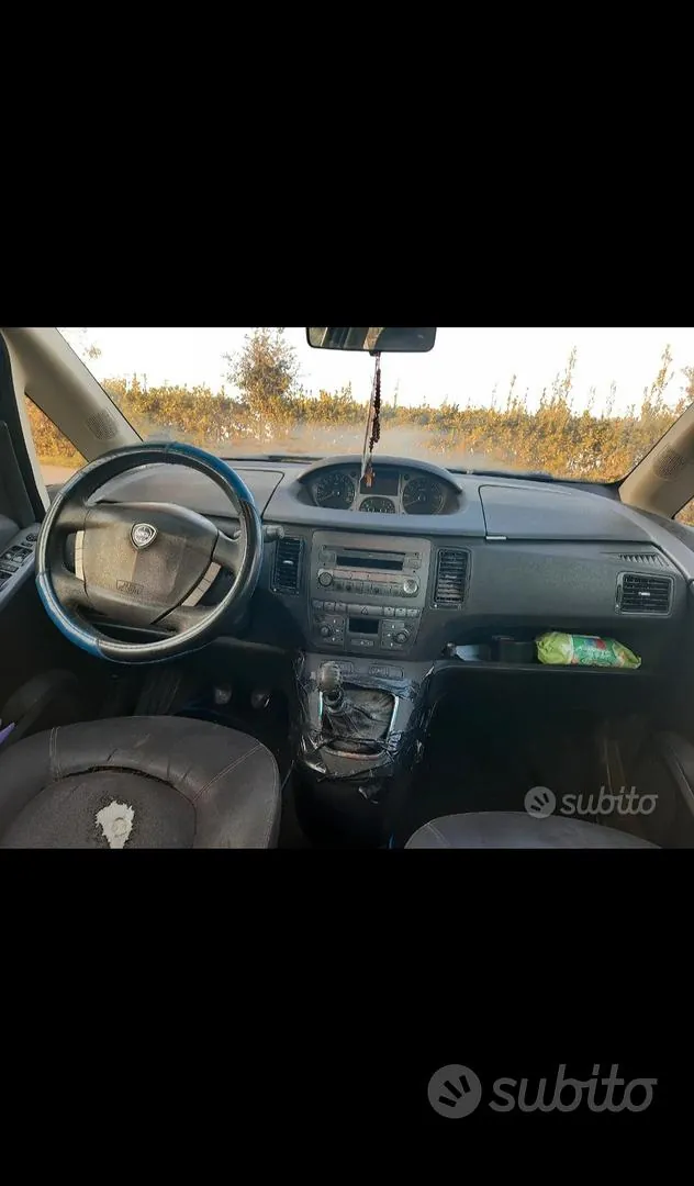 Lancia Musa 2012 photo 5