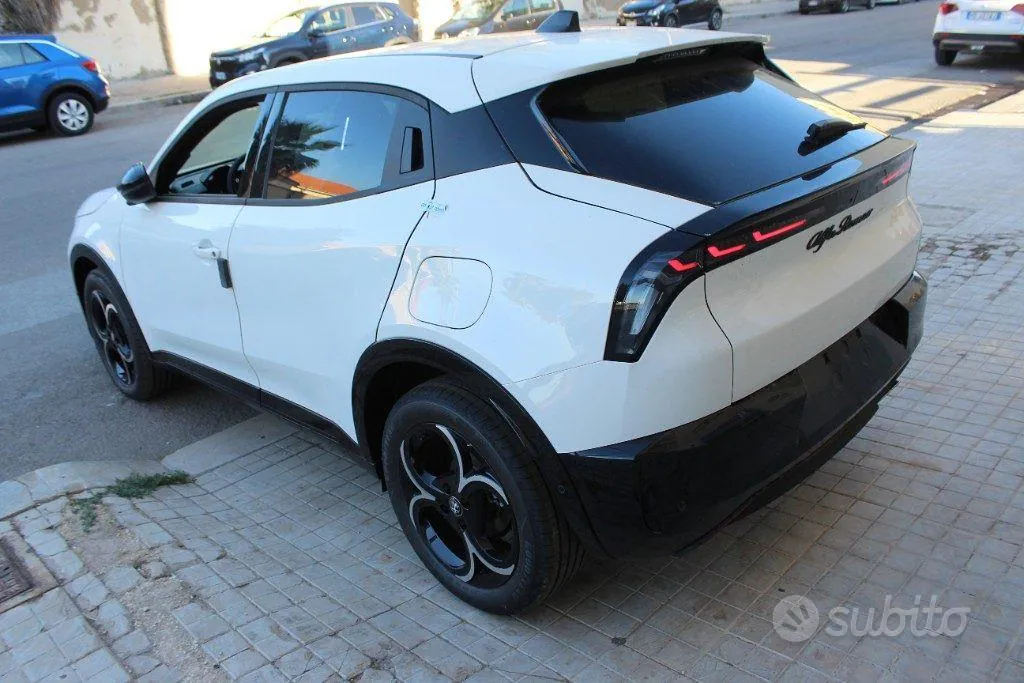 Alfa Romeo Junior 2026 photo 4