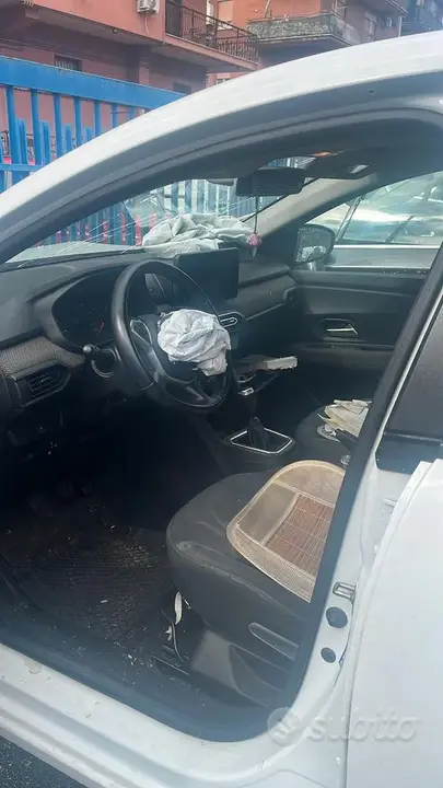Dacia Sandero 2022 photo 2