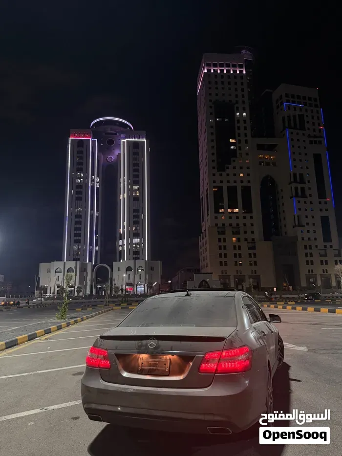 Mercedes-Benz E-Class 2011 photo 2