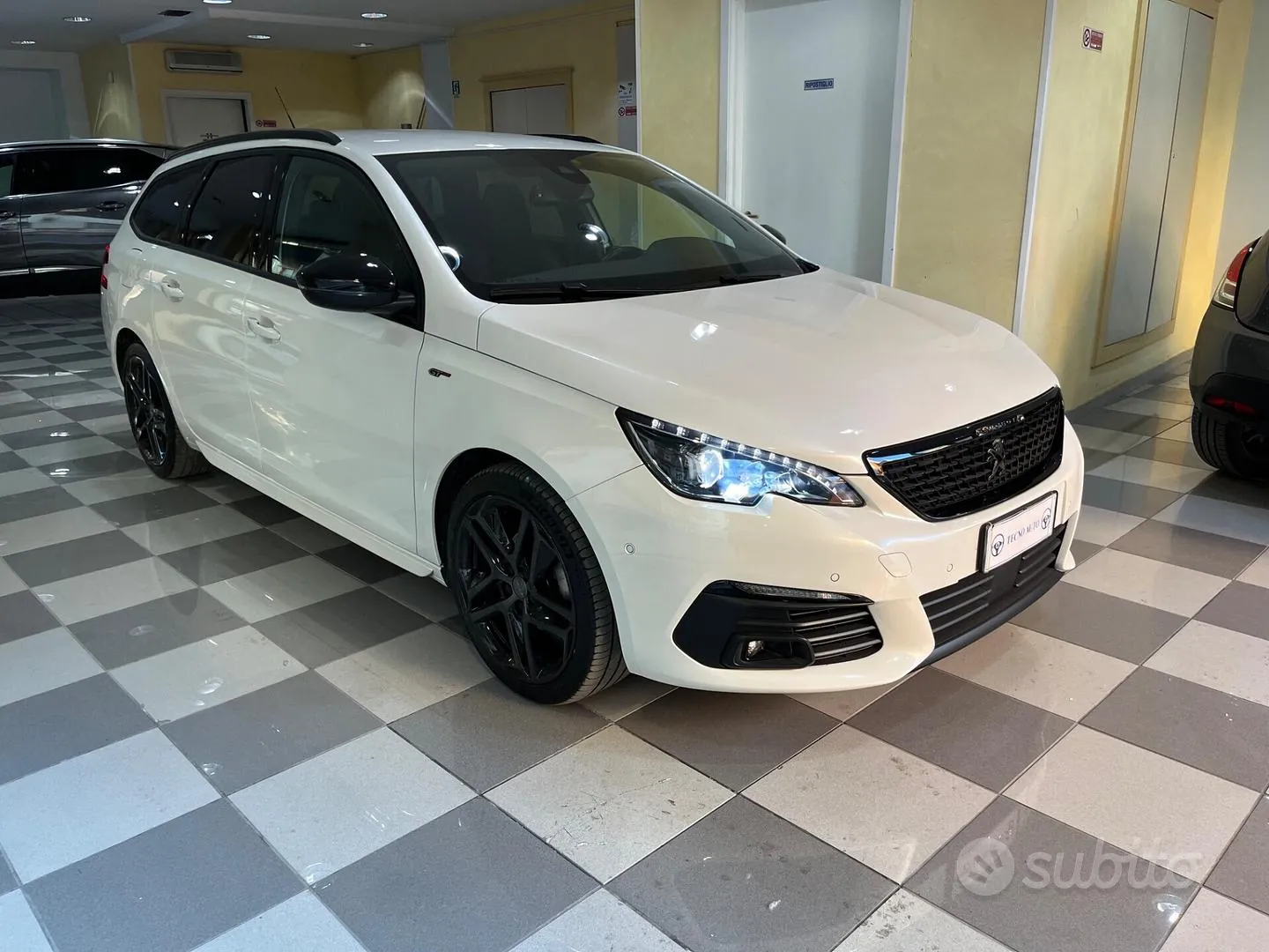 Peugeot 308 2021 photo 3