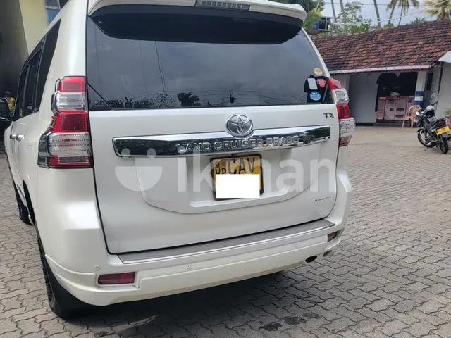 Toyota Land Cruiser Prado 2015 photo 2