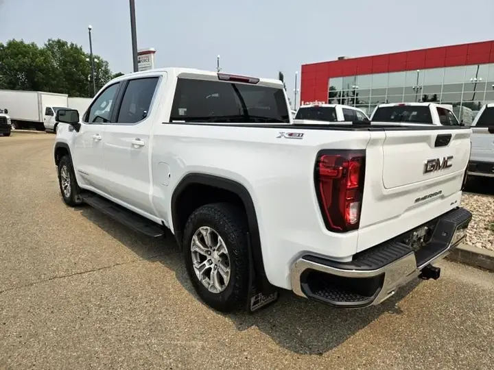 GMC Sierra 1500 2025 photo 3