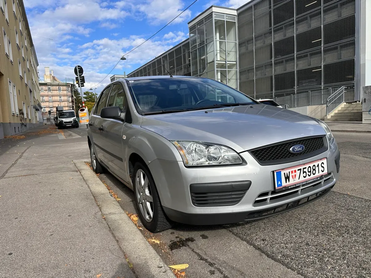 Ford Focus 2006 photo 2