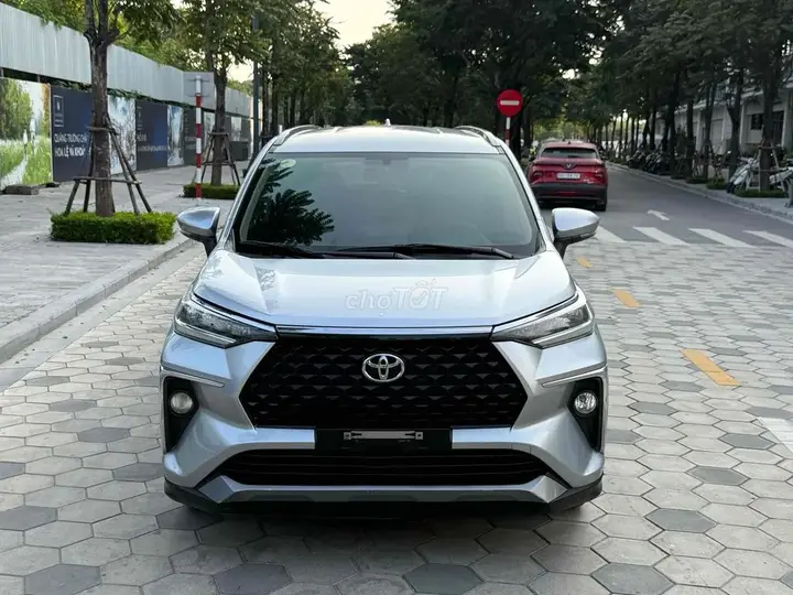 Toyota Veloz Cross