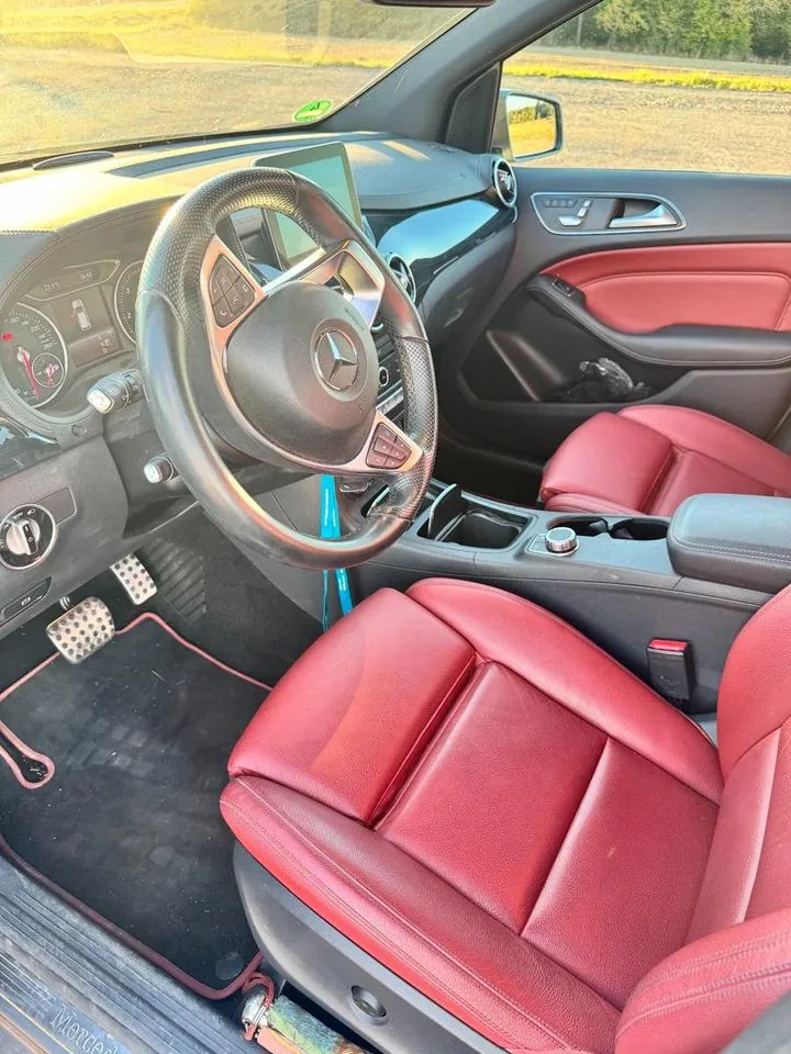 Mercedes-Benz B200D