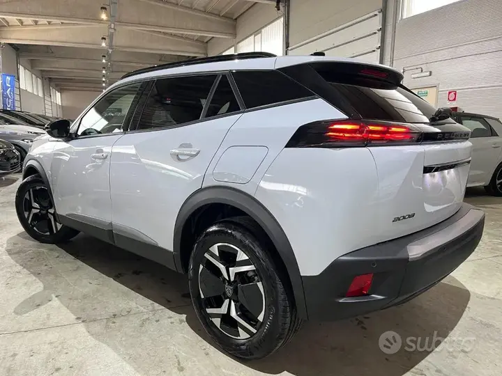 Peugeot 2008 2025 photo 5