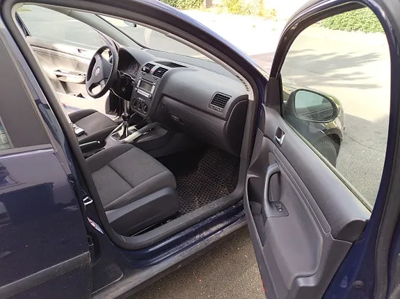 Volkswagen Golf V 2008 photo 2