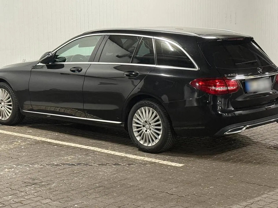 Mercedes-Benz C 220 D