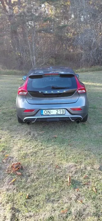 Volvo V40 2013 photo 2