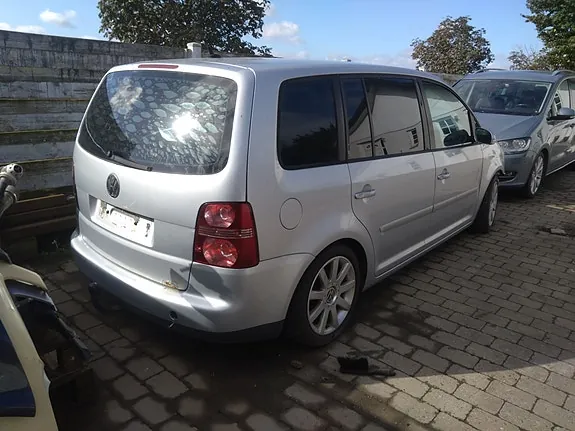 Volkswagen Touran 2003 photo 3