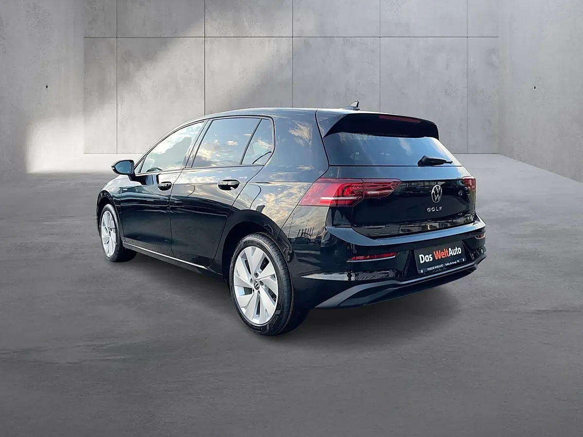 Volkswagen Golf 2026 photo 3