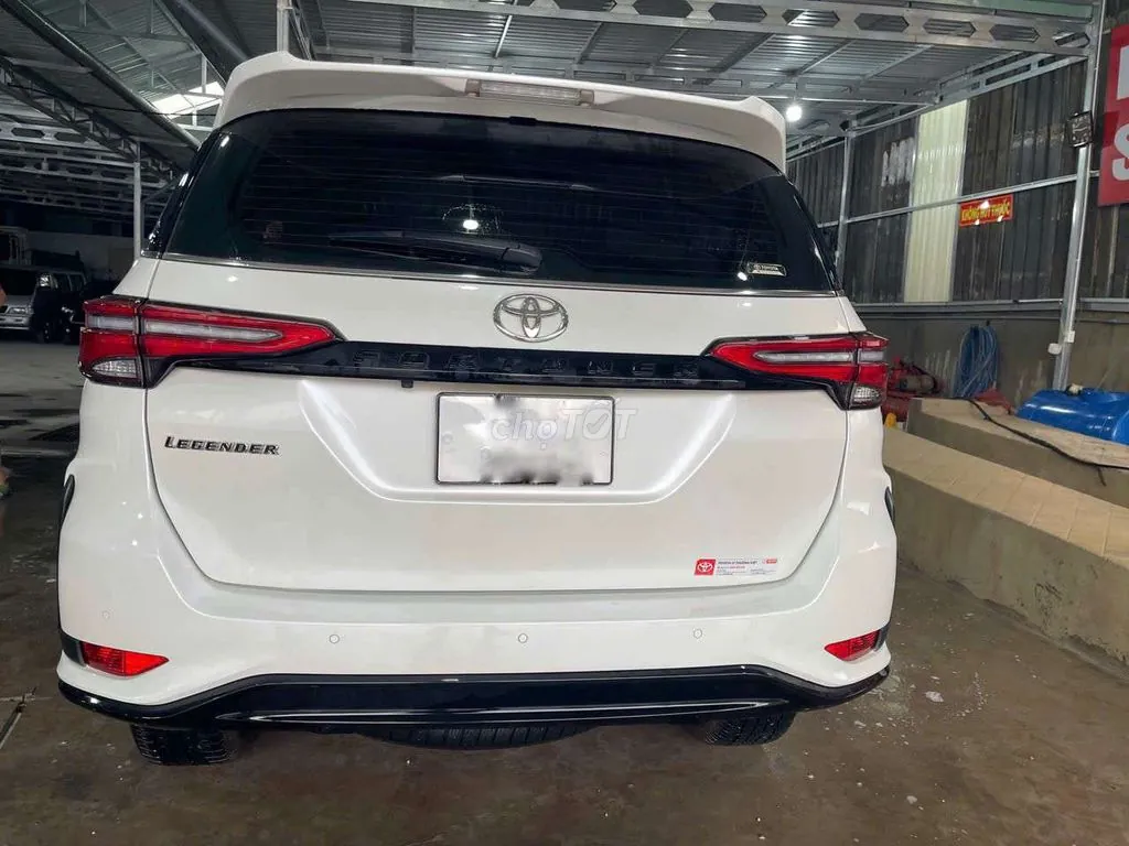 Toyota Fortuner 2025 photo 2