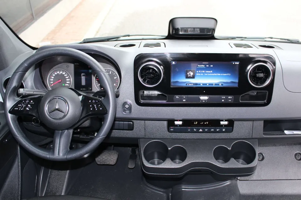 Mercedes-Benz Sprinter 2025 photo 4