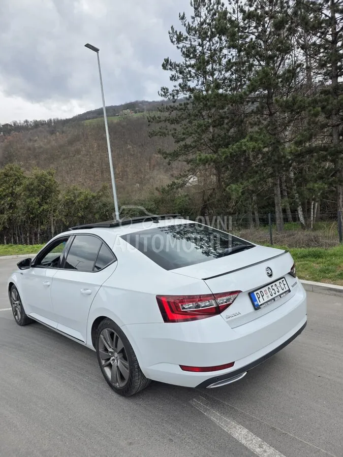 Skoda Superb 2018 photo 4