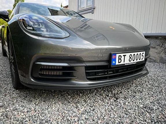 Porsche Panamera 2018 photo 5