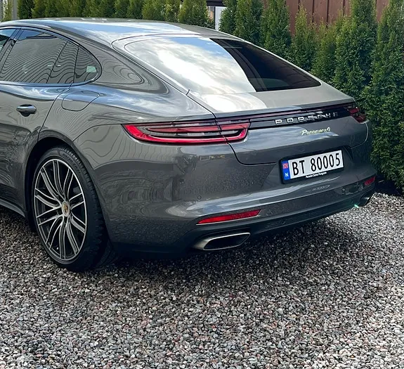 Porsche Panamera 2018 photo 3