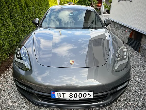 Porsche Panamera 2018 photo 2