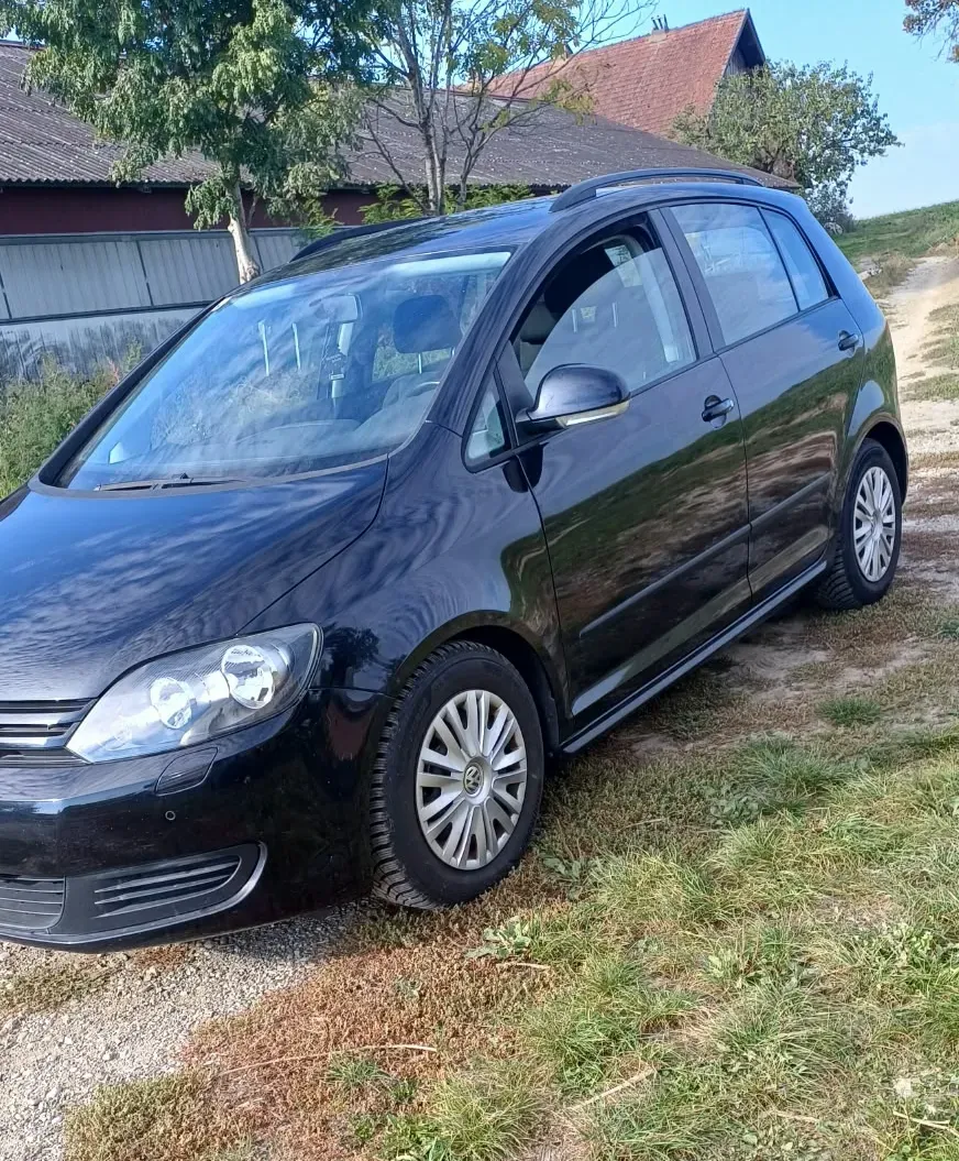 Volkswagen Golf 2011 photo 3