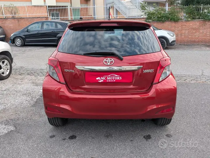 Toyota Yaris 2011 photo 5