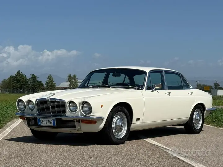 Jaguar Xj