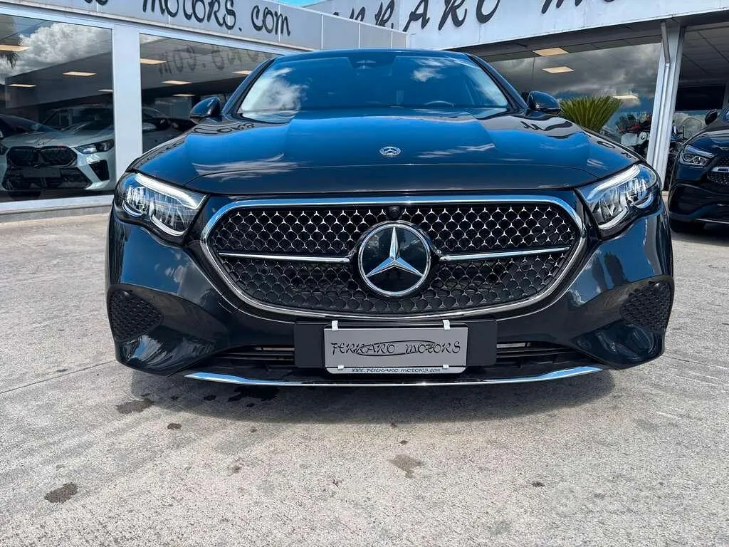 Mercedes-Benz E 220 D 2024 photo 3