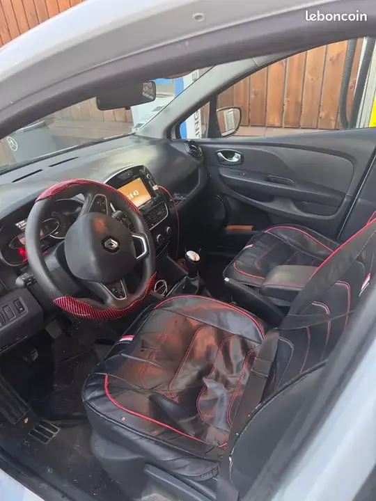 Renault Clio 2019 photo 3