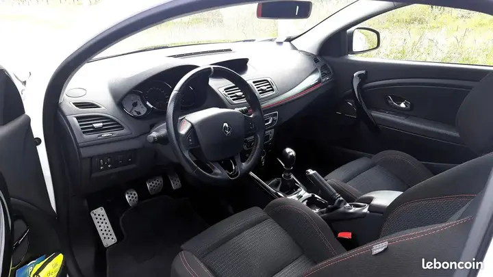 Renault Megane 2015 photo 3