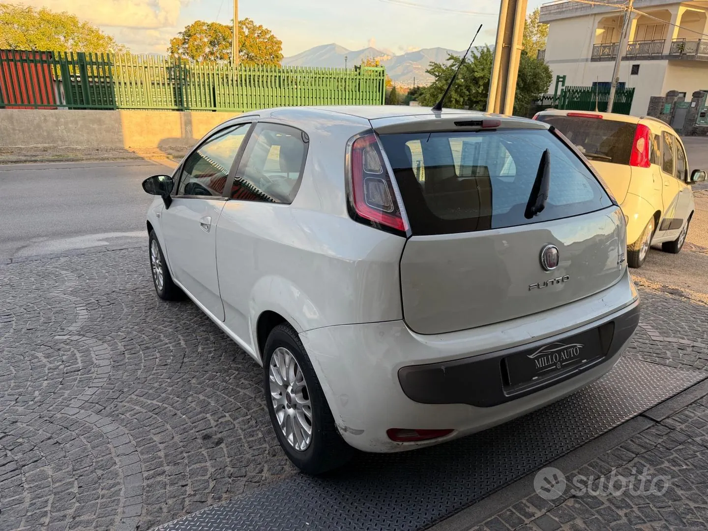 Fiat Punto 2015 photo 4