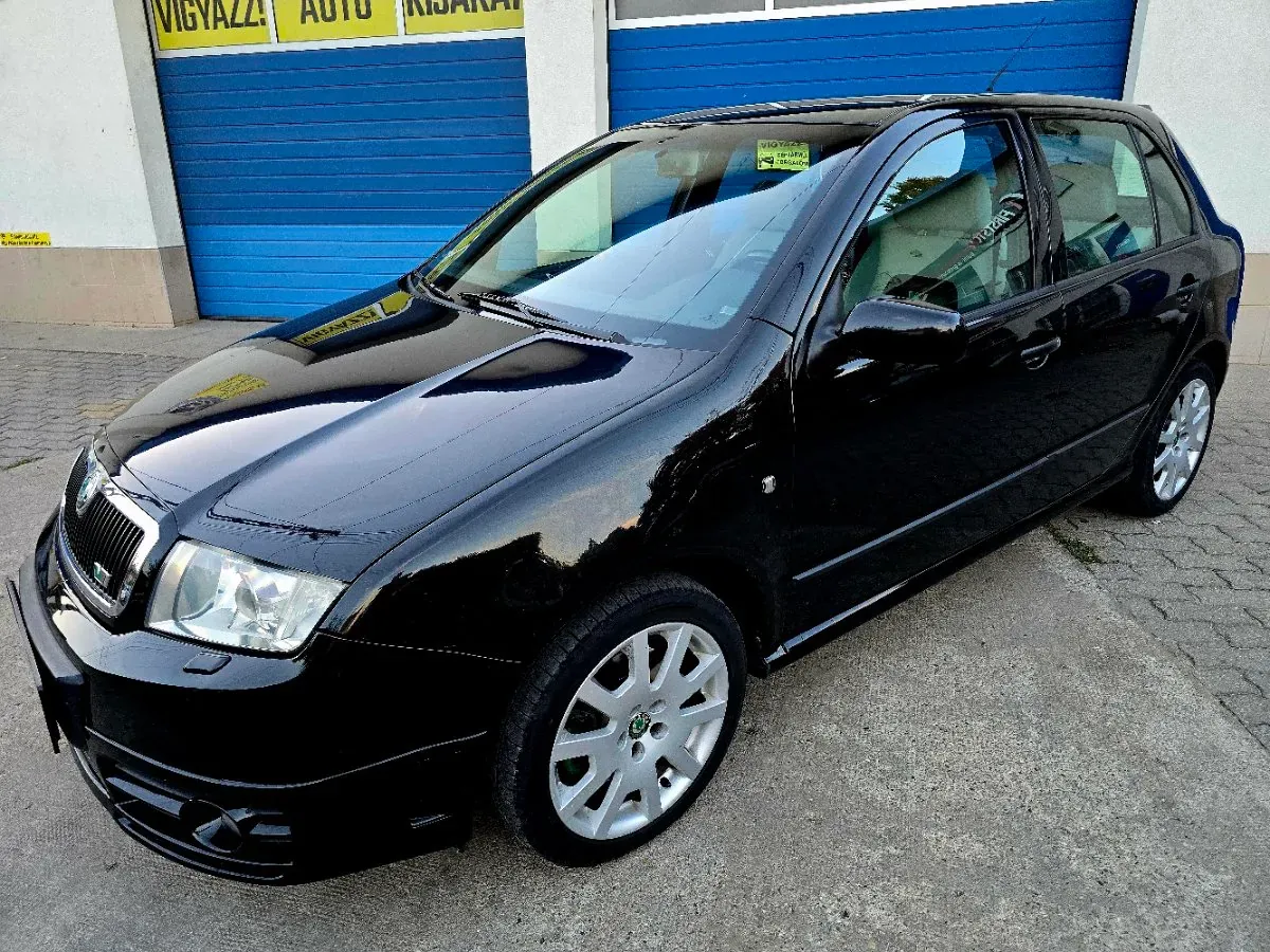 Skoda Fabia 2004 photo 2