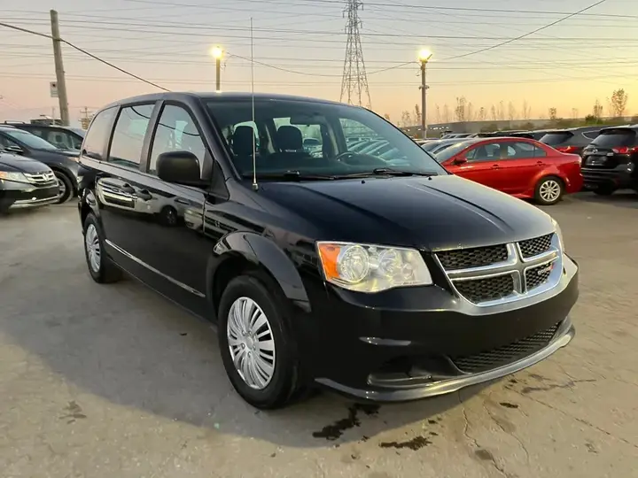Dodge Grand Caravan 2017 photo 3