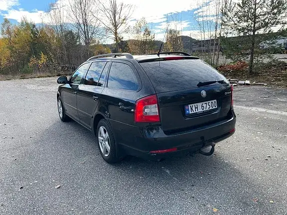 Skoda Octavia 2010 photo 5