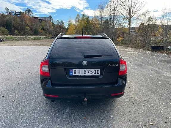 Skoda Octavia 2010 photo 4