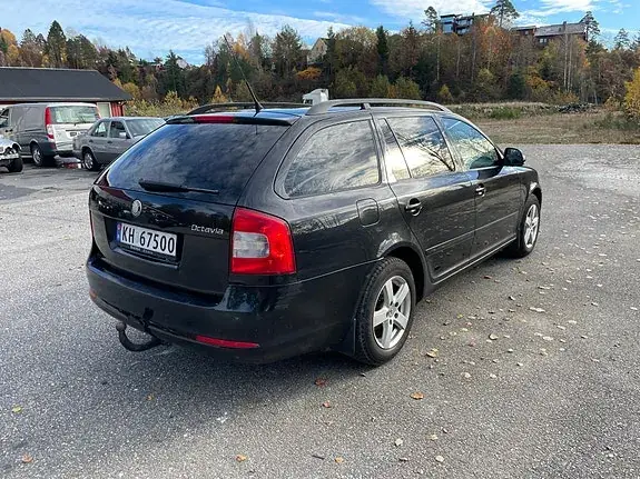 Skoda Octavia 2010 photo 3