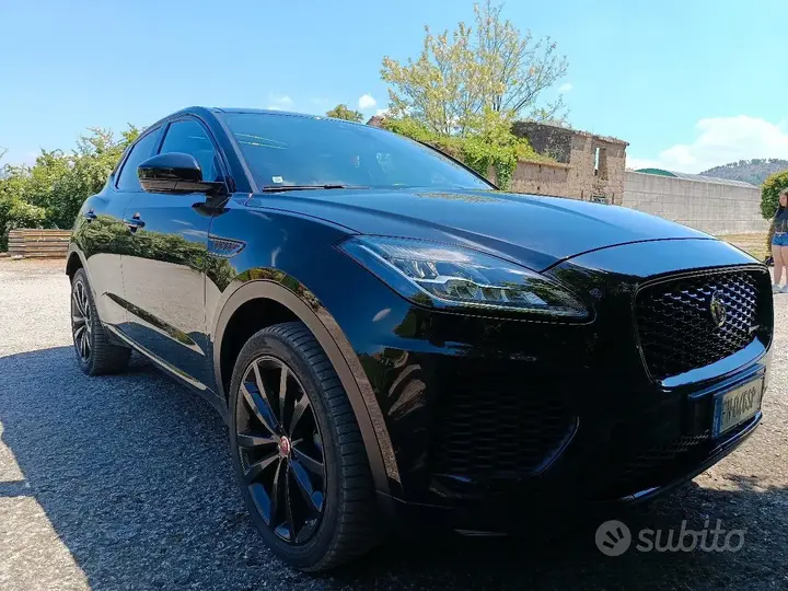 Jaguar E-Pace 2018 photo 2