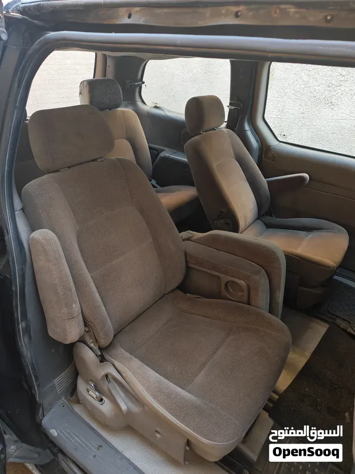 Kia Carnival 2000 photo 4
