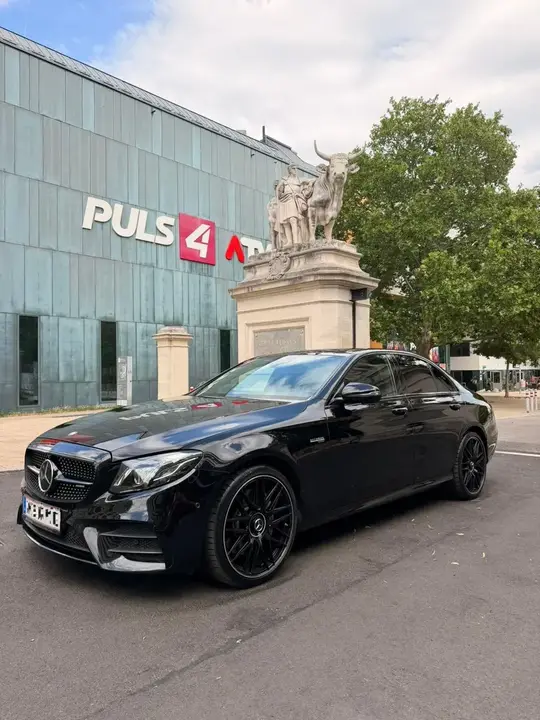 Mercedes-Benz E-Class 2017 photo 3