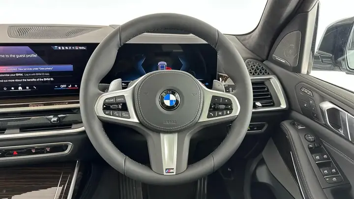 BMW X7 photo 5